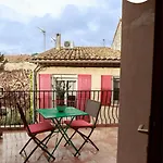 Villa En Provence Avec Terrasse Dans Le Village *