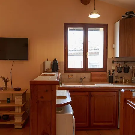 Villa En Provence Avec Terrasse Dans Le Village Gréoux-les-Bains