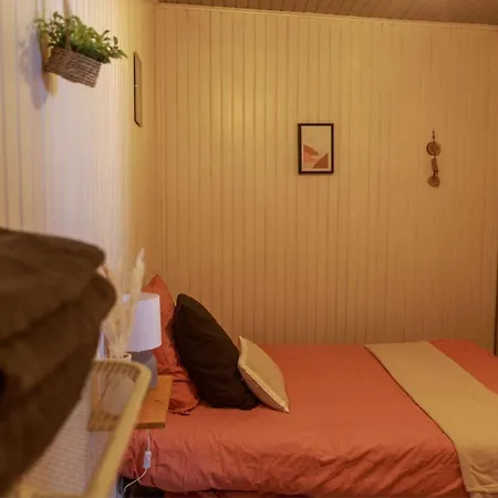 En Provence Avec Terrasse Dans Le Village *