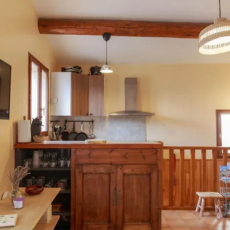 En Provence Avec Terrasse Dans Le Village Villa Gréoux-les-Bains